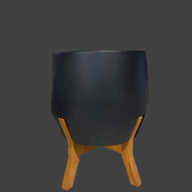 small black dakot pot