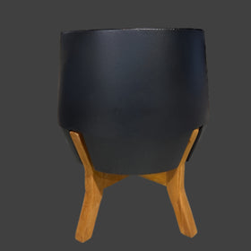 large black dakota pot