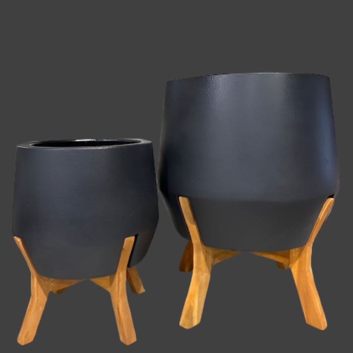 black dakota pots