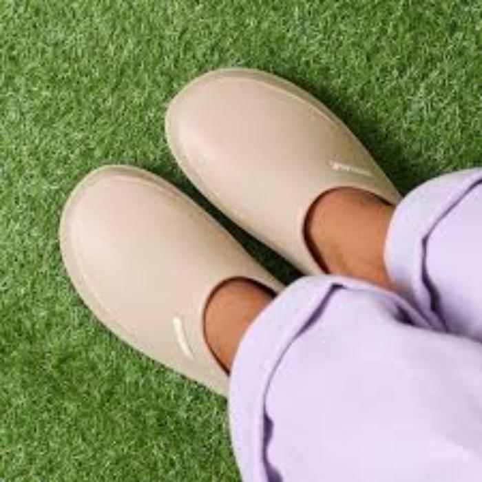 GUMMIES CLOG TAUPE 39 UNISEX