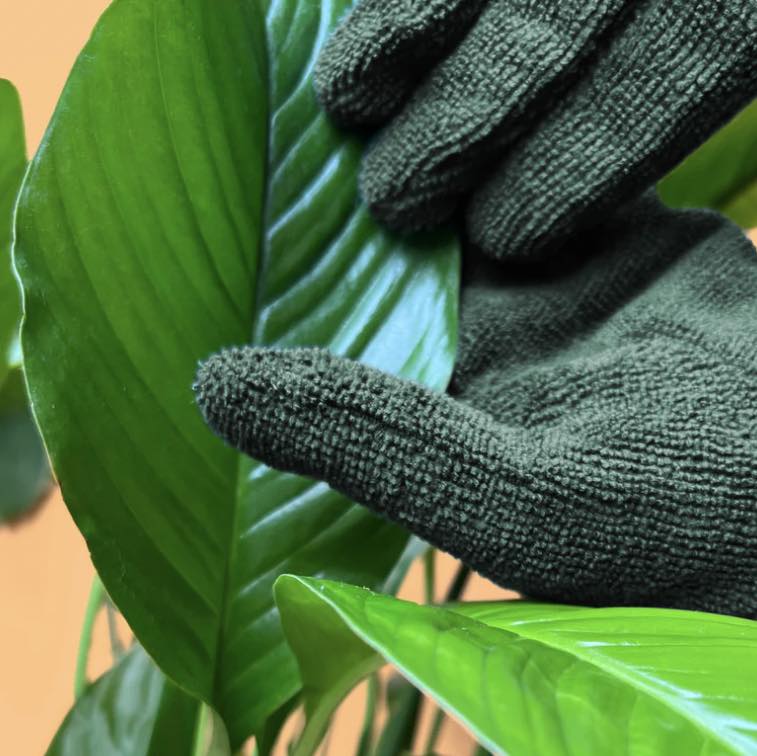 LEAF CLEANING GLOVES