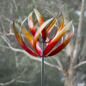 WIND SPINNER - EAST WEST FLAME