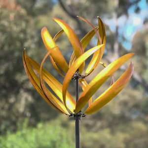 WIND SPINNER - LOTUS GOLD