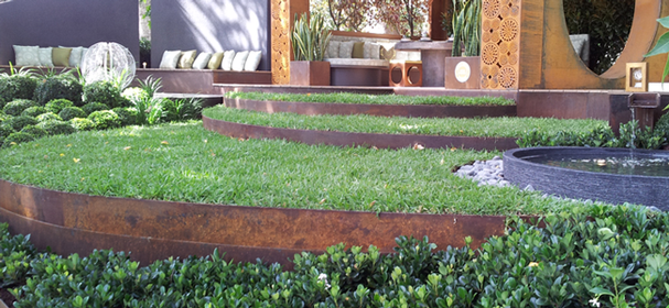 FormBoss Metal Garden Edging & Stakes