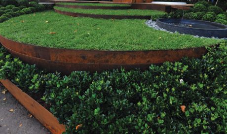 STEEL EDGING 2.44M 390X2MM REDCOR
